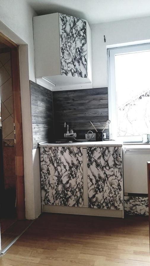 Studio Apartman Sajra Kulen Vakuf Kültér fotó