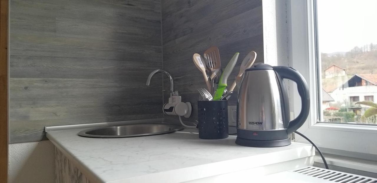 Studio Apartman Sajra Kulen Vakuf Kültér fotó