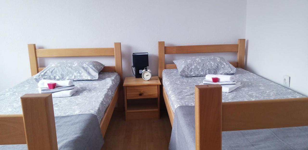Studio Apartman Sajra Kulen Vakuf Kültér fotó